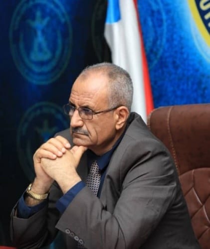 قيادي في الانتقالي يعلق على تدشين حزب الإصلاح معسكراً في تعز