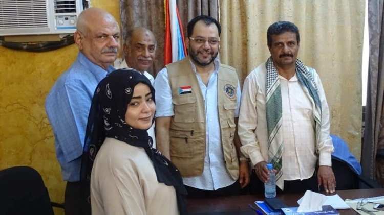 لجنة الإغاثة بالمجلس الإنتقالي تقدم دعما لمستشفى النصر بالضالع